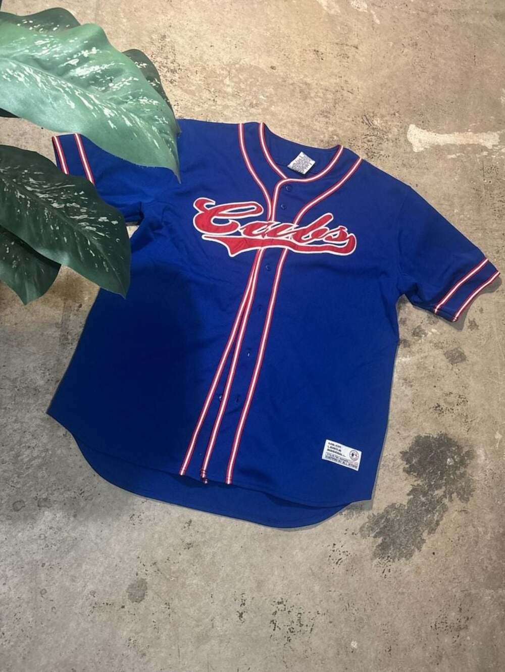 Chicago Cubs True Fan Jersey Men's Size Large Blue and Red Spellout